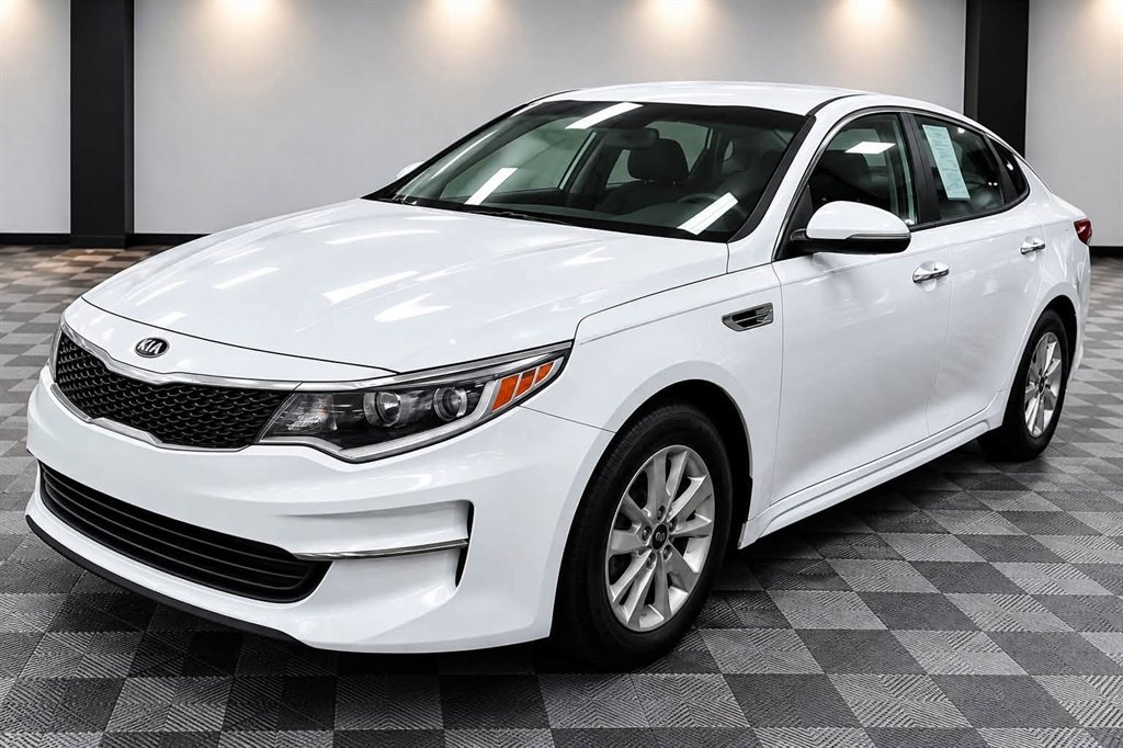 2017 Kia Optima - $14,495