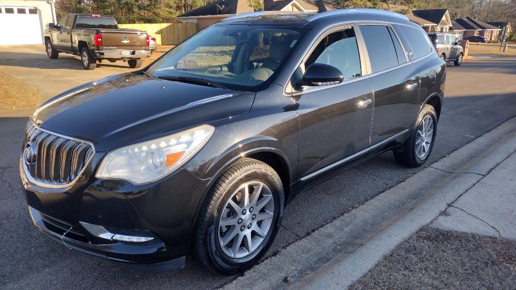 The 2016 Buick Enclave Convenience photos