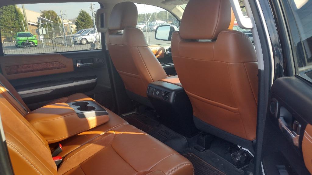 2014 Toyota Tundra Platinum photo