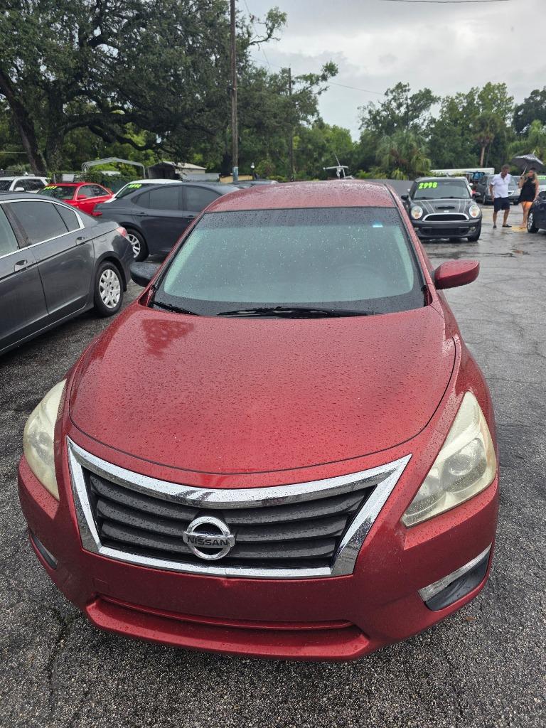 2015 Nissan Altima - $4,500