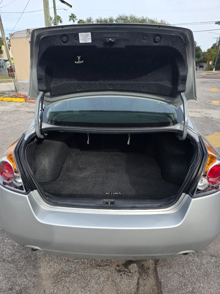 2012 Nissan Altima - $3,995