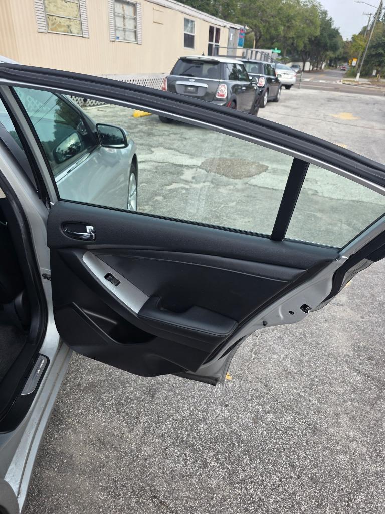 2012 Nissan Altima - $3,995