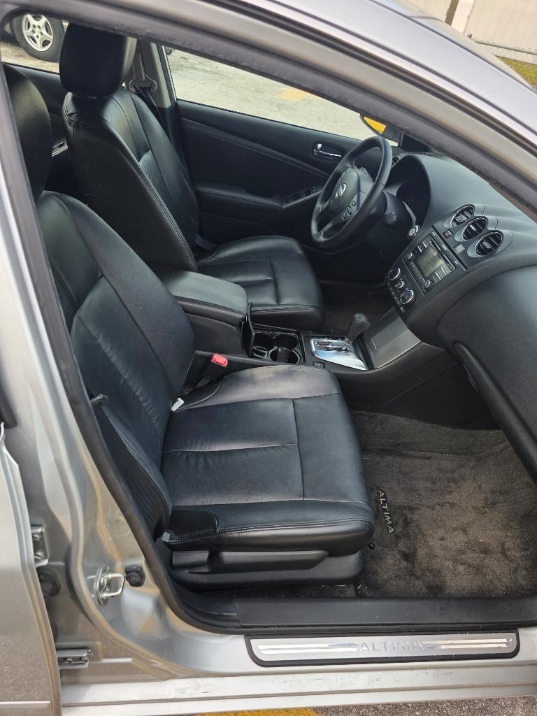 2012 Nissan Altima - $3,995