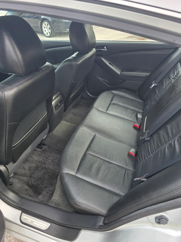2012 Nissan Altima - $3,995
