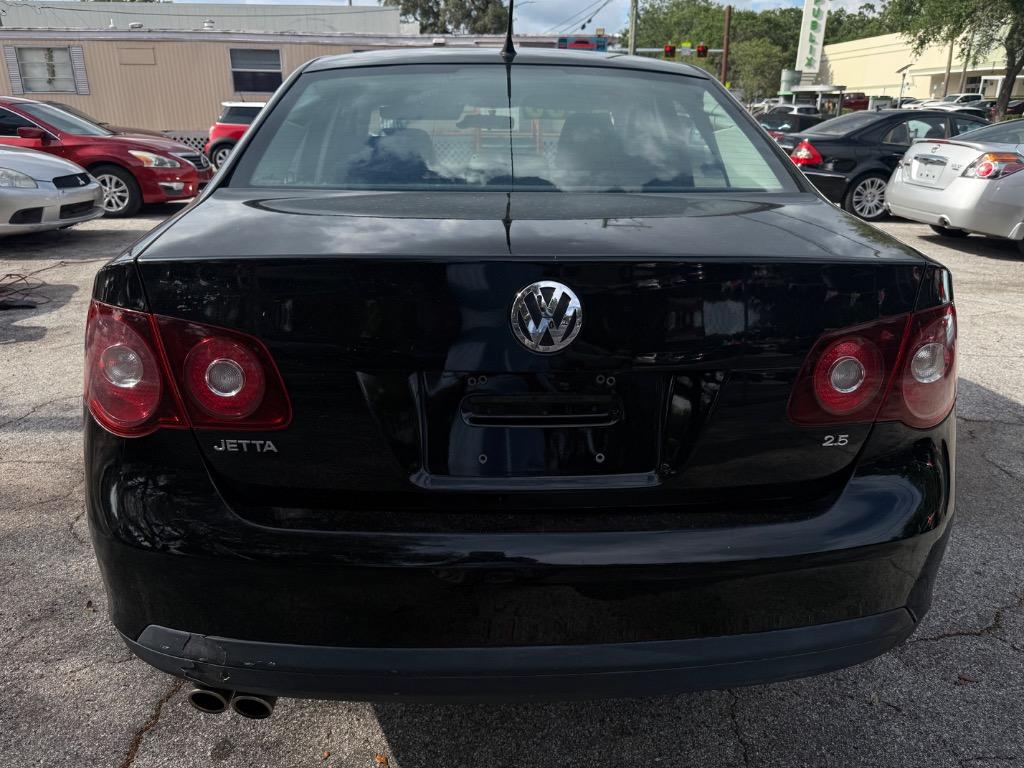 2010 Volkswagen Jetta - $2,995
