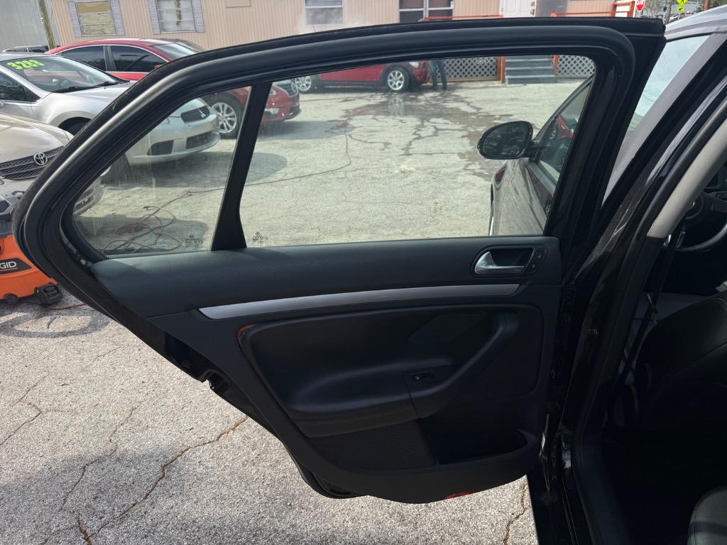 2010 Volkswagen Jetta - $2,995