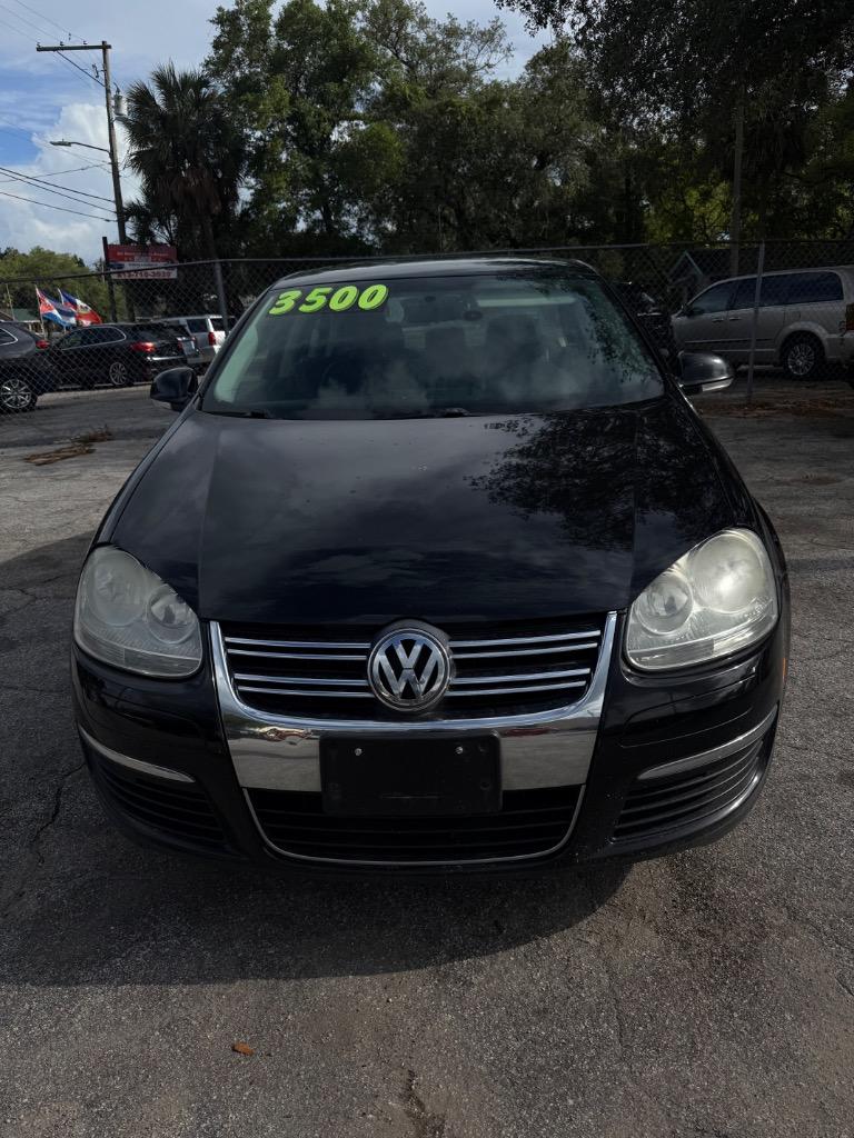 2010 Volkswagen Jetta - $2,995