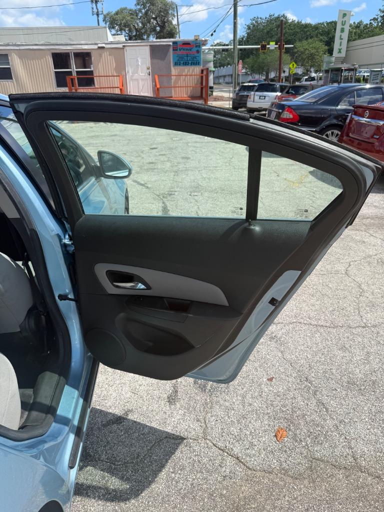 2012 Chevrolet Cruze - $2,995