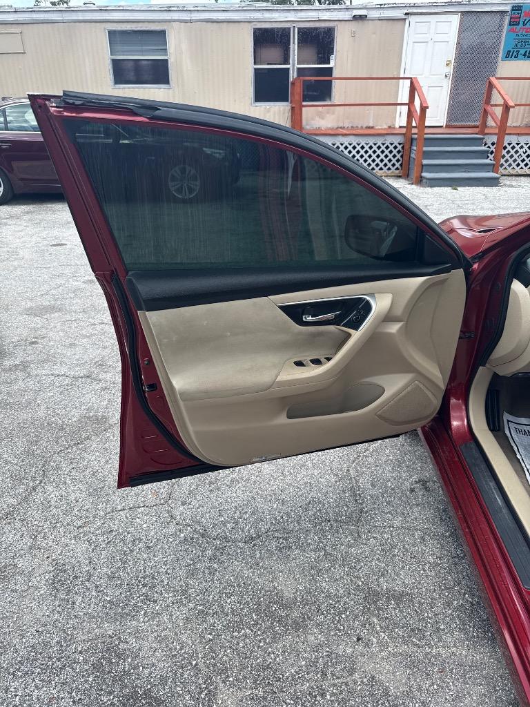 2014 Nissan Altima - $4,500