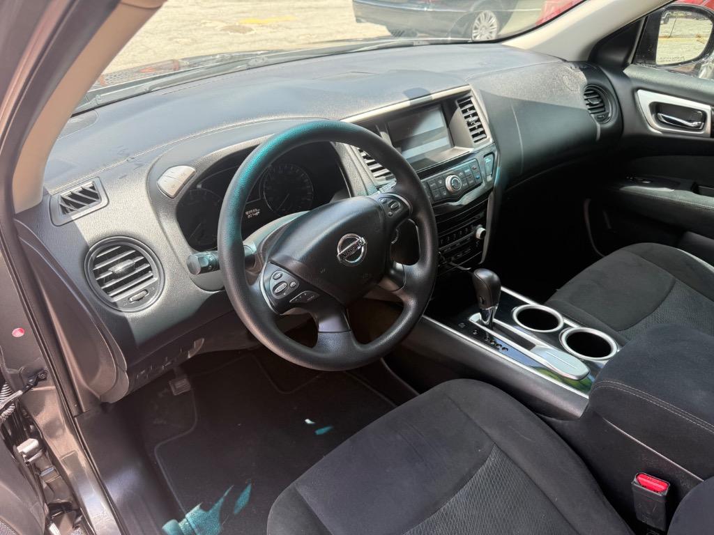2015 Nissan Pathfinder - $3,500