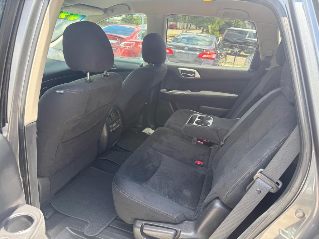 2015 Nissan Pathfinder - $3,500