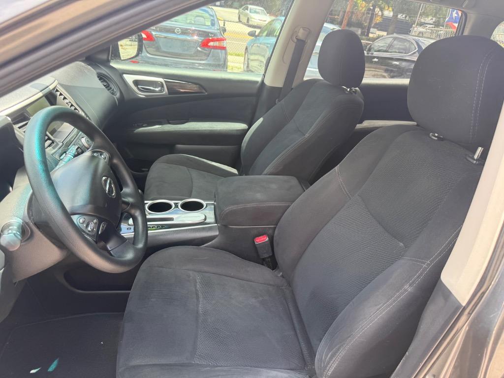 2015 Nissan Pathfinder - $3,500