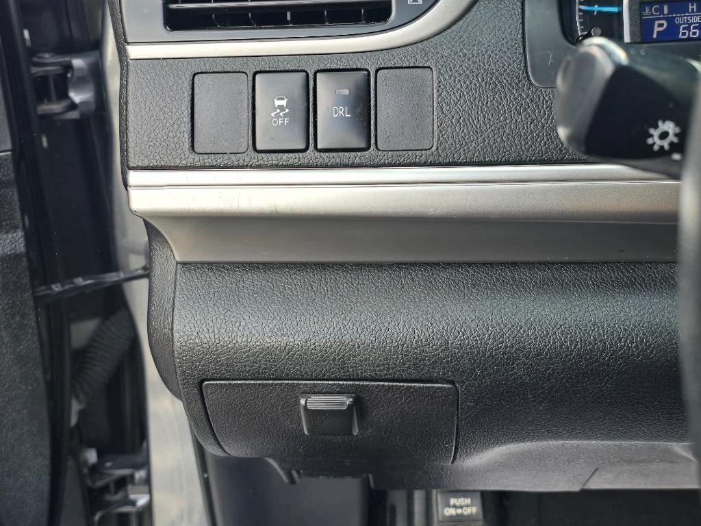 2013 Toyota Camry L photo
