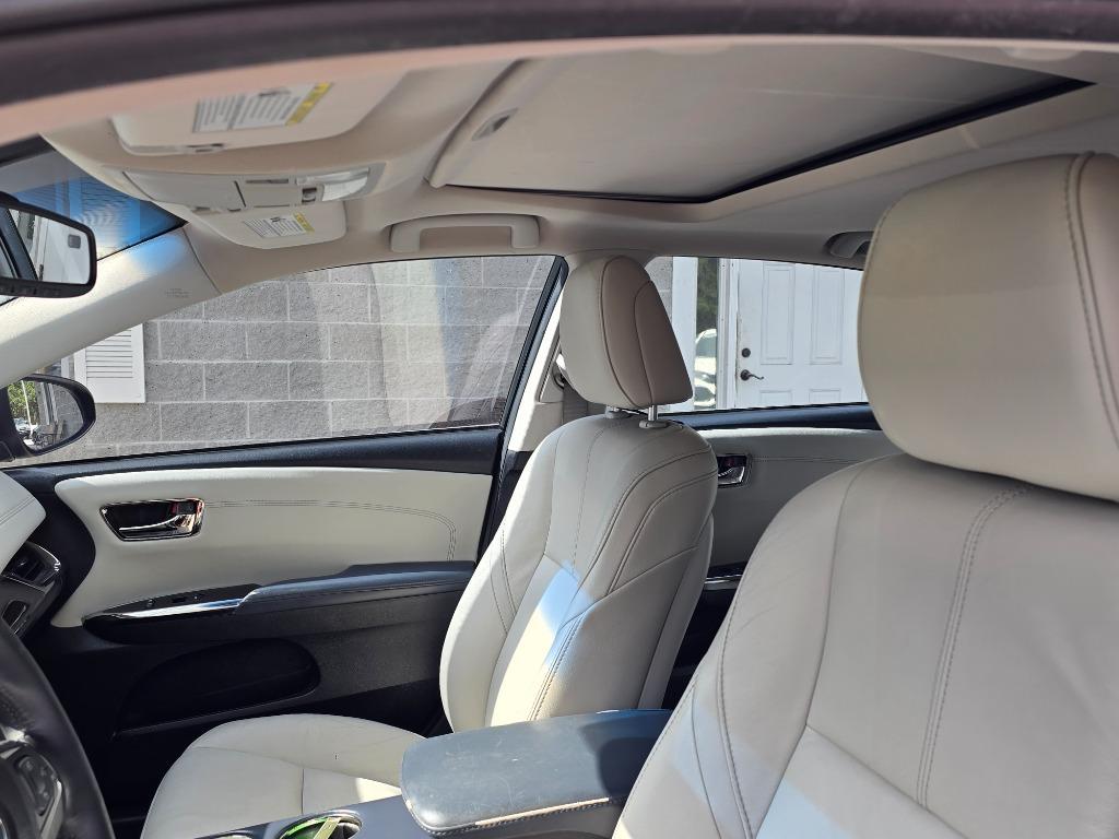 2015 Toyota Avalon XLE Touring photo