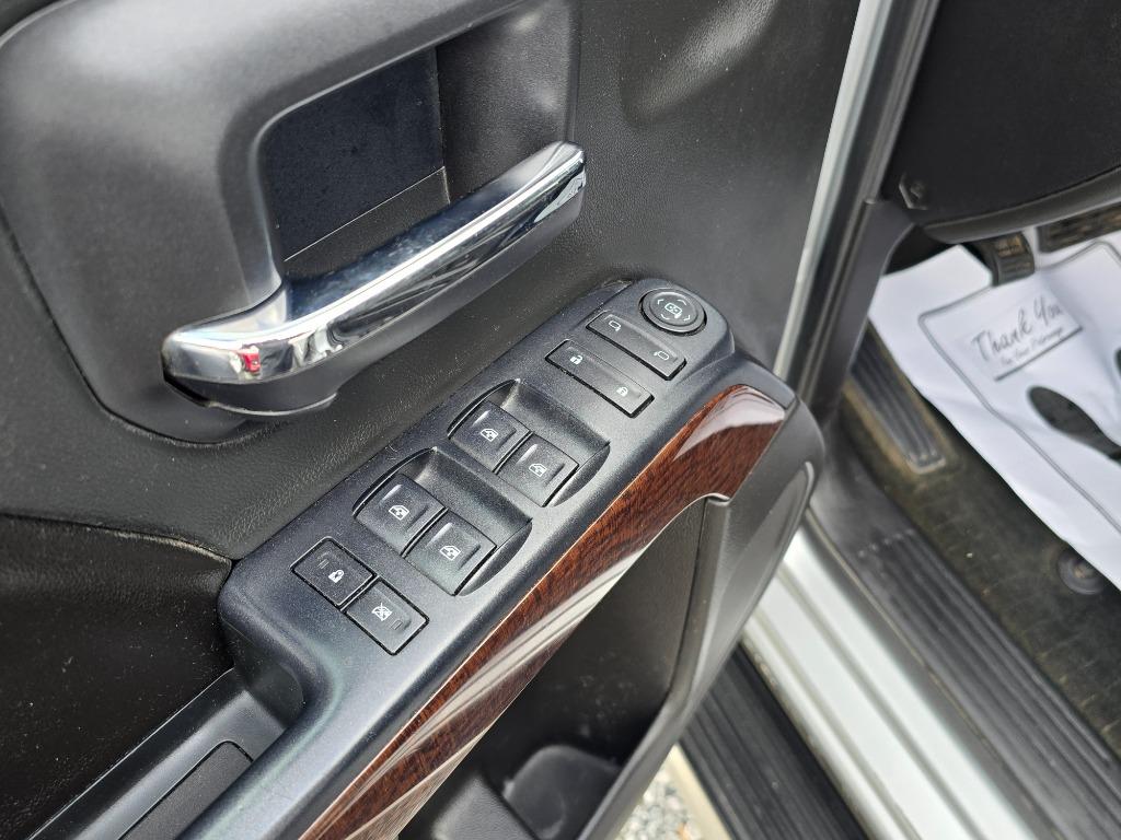 2015 GMC Sierra 1500 SLE photo