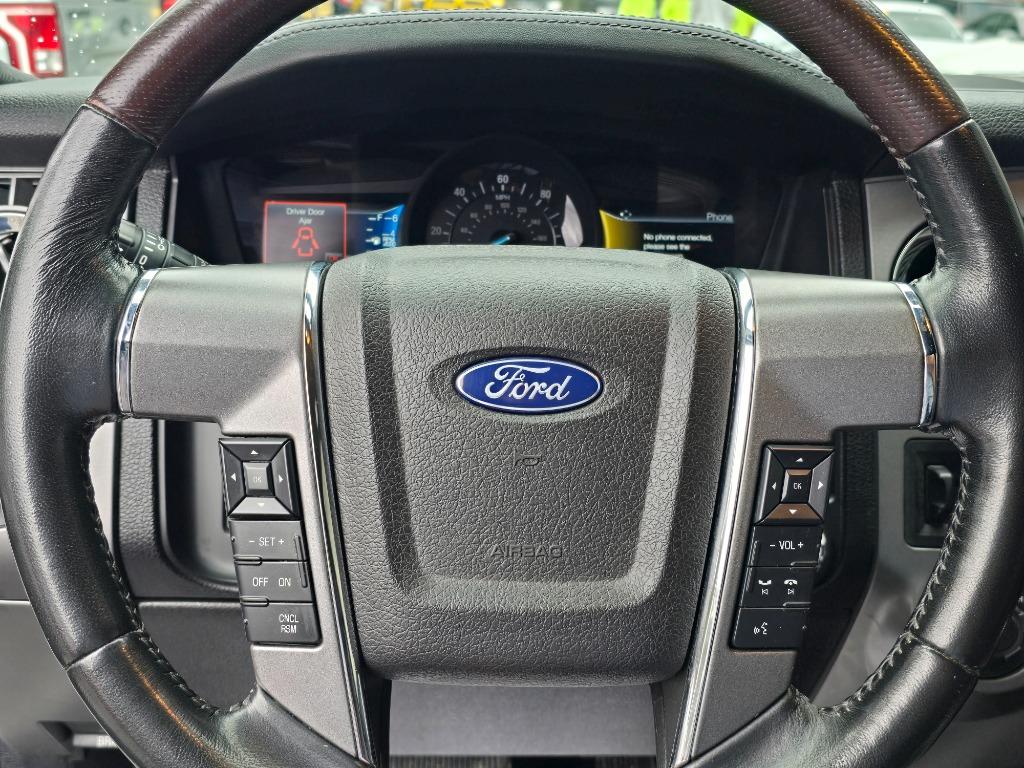 2017 Ford Expedition Platinum photo