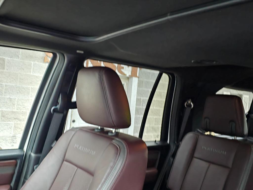 2017 Ford Expedition Platinum photo