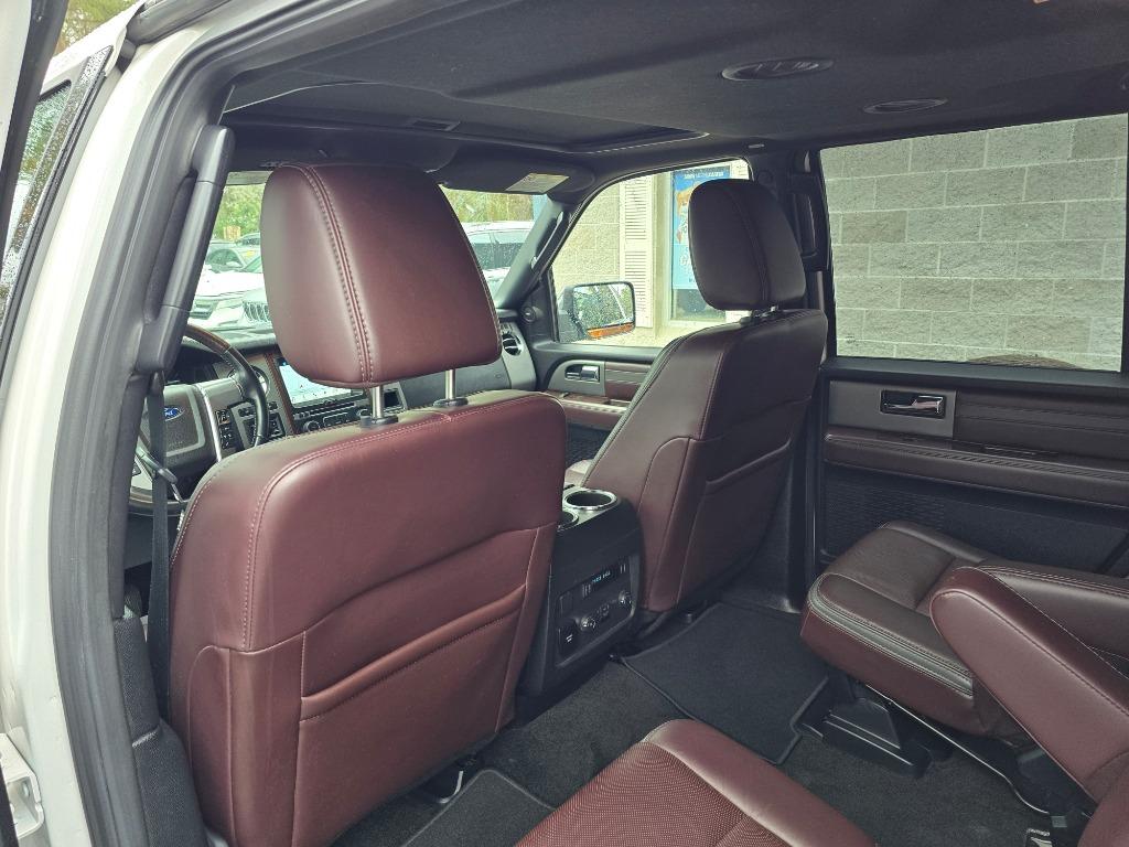 2017 Ford Expedition Platinum photo