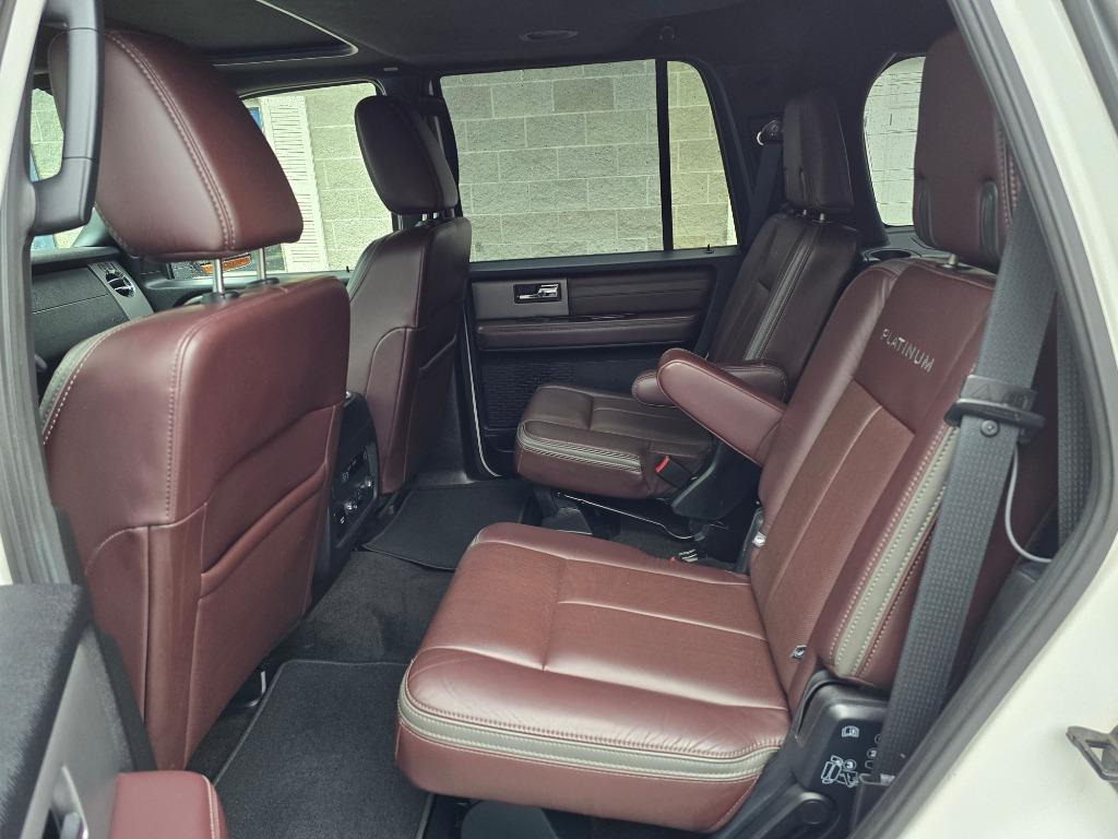 2017 Ford Expedition Platinum photo