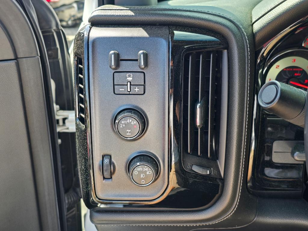 2017 Chevrolet Silverado 1500 LTZ Z71 photo