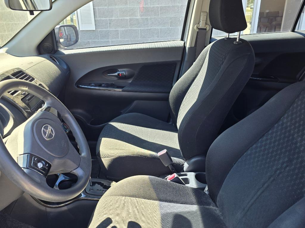 2008 Scion xD photo