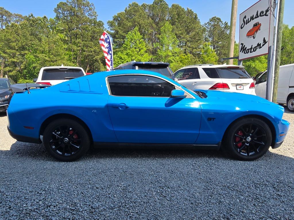2010 Ford Mustang GT Premium photo
