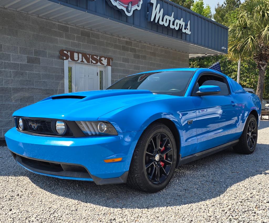 2010 Ford Mustang GT Premium photo