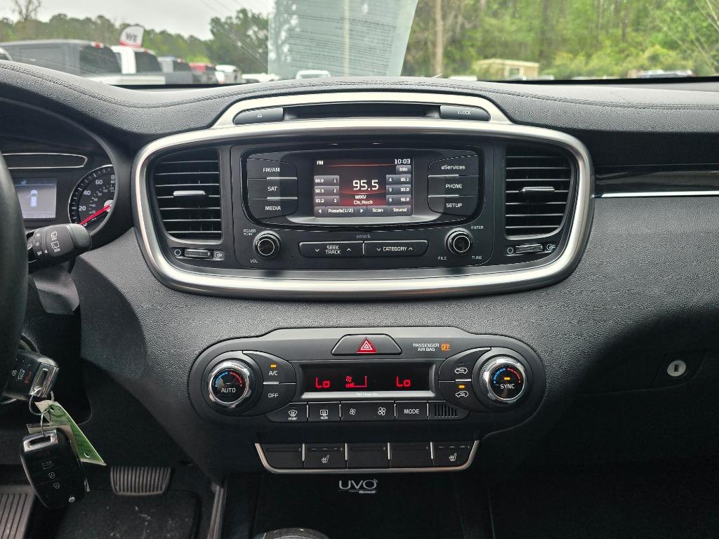 2016 Kia Sorento EX photo