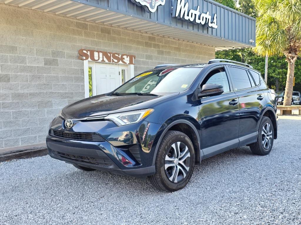 2017 Toyota RAV4 LE photo