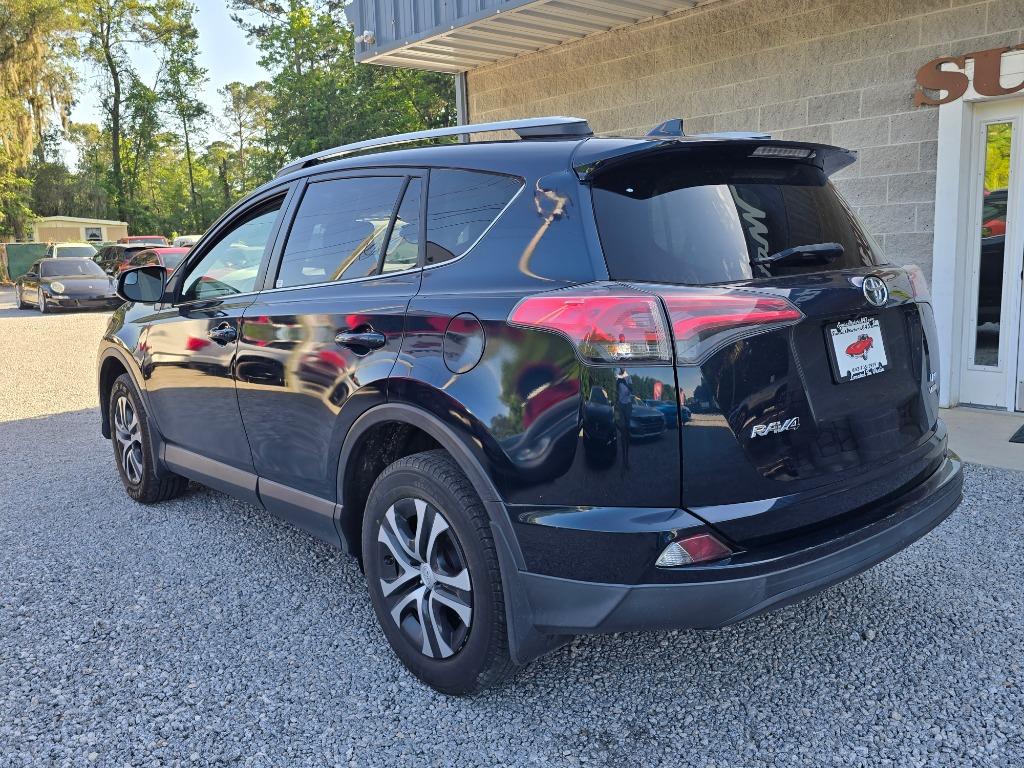 2017 Toyota RAV4 LE photo