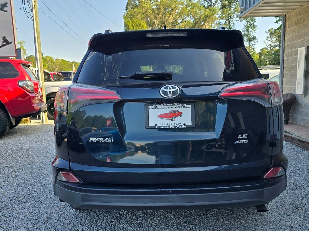 2017 Toyota RAV4 LE photo