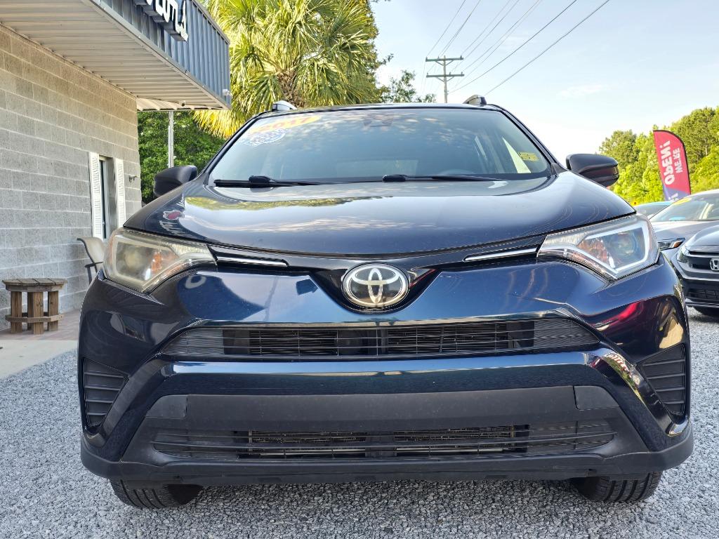 2017 Toyota RAV4 LE photo