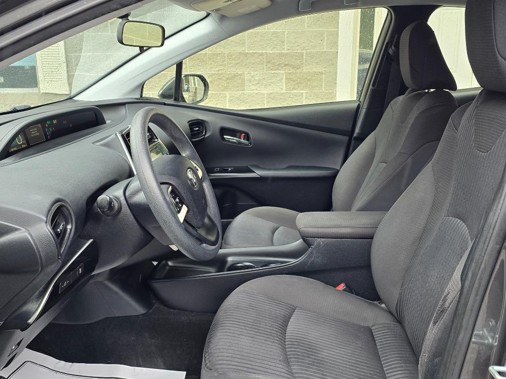 2016 Toyota Prius - $14,995
