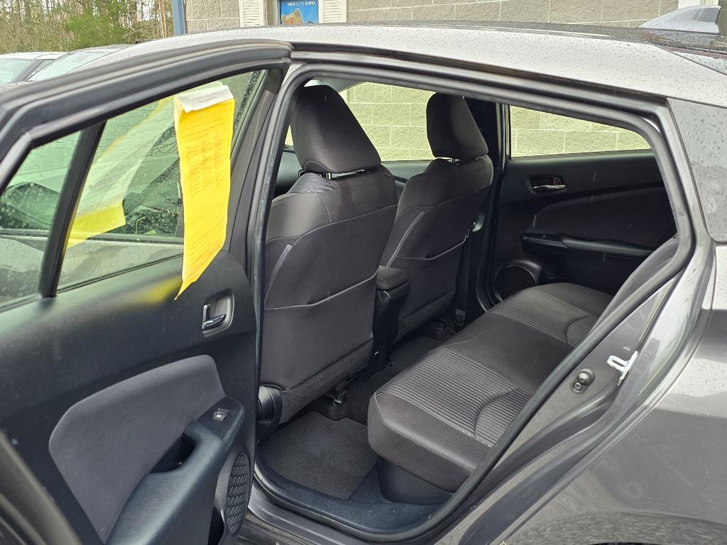 2016 Toyota Prius - $14,995