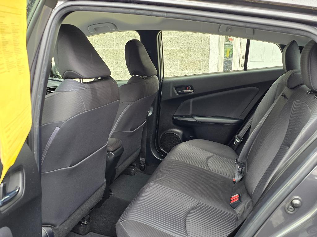 2016 Toyota Prius - $14,995