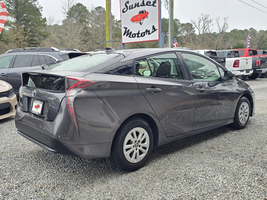 2016 Toyota Prius - $14,995