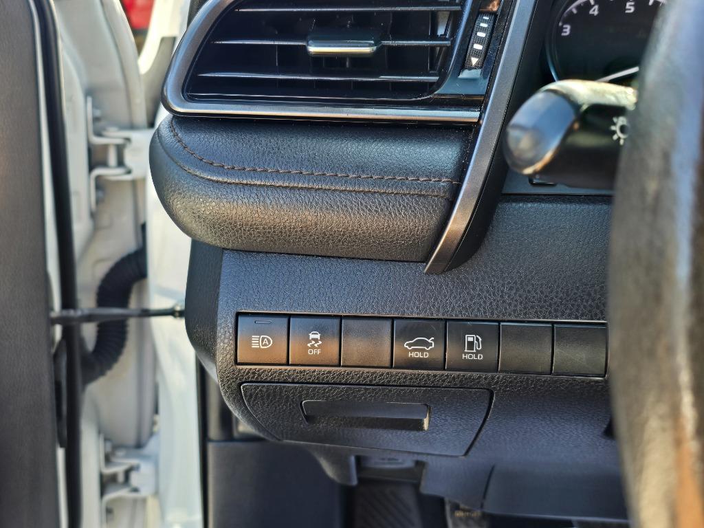 2020 Toyota Camry - $18,995