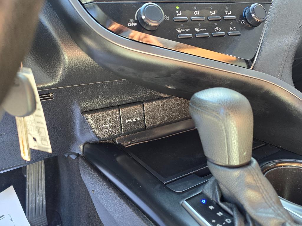 2020 Toyota Camry - $17,995