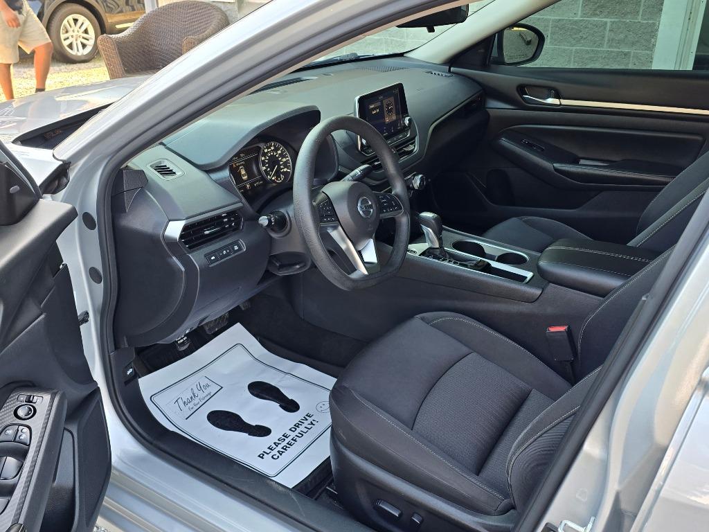 2022 Nissan Altima - $19,995