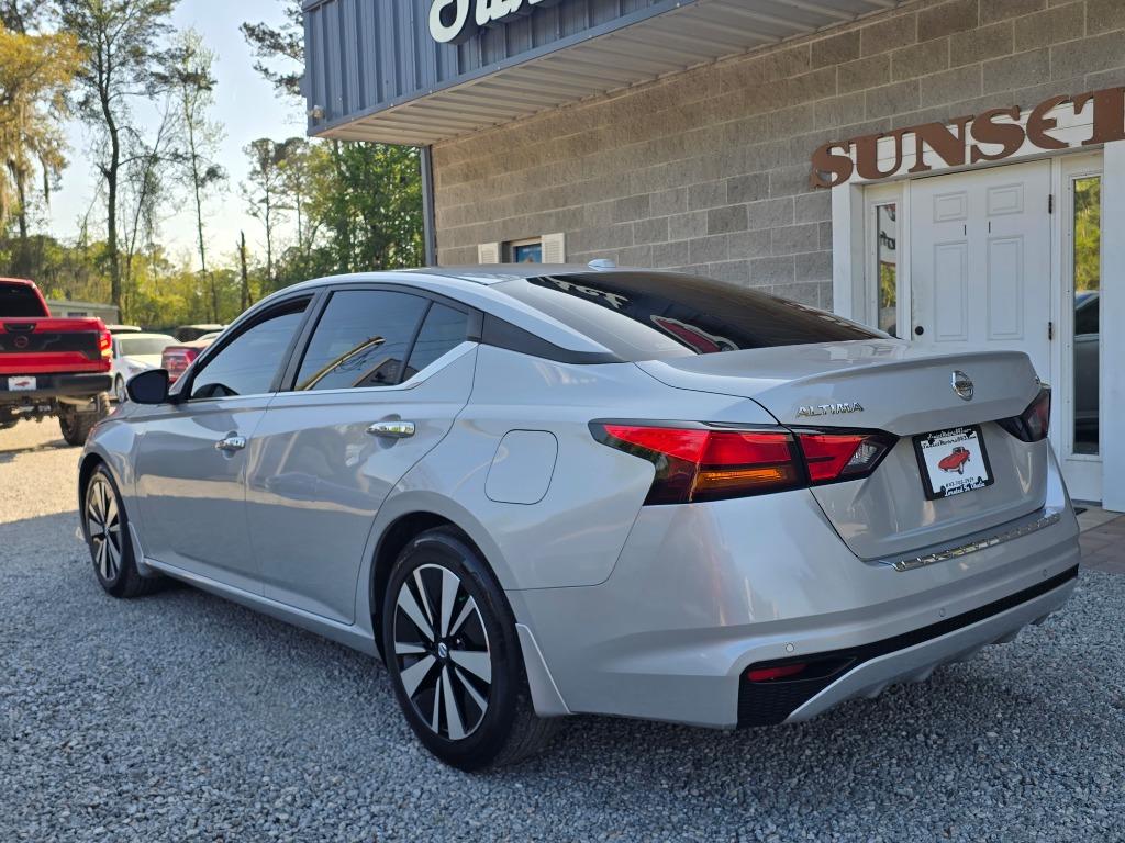2022 Nissan Altima - $19,995