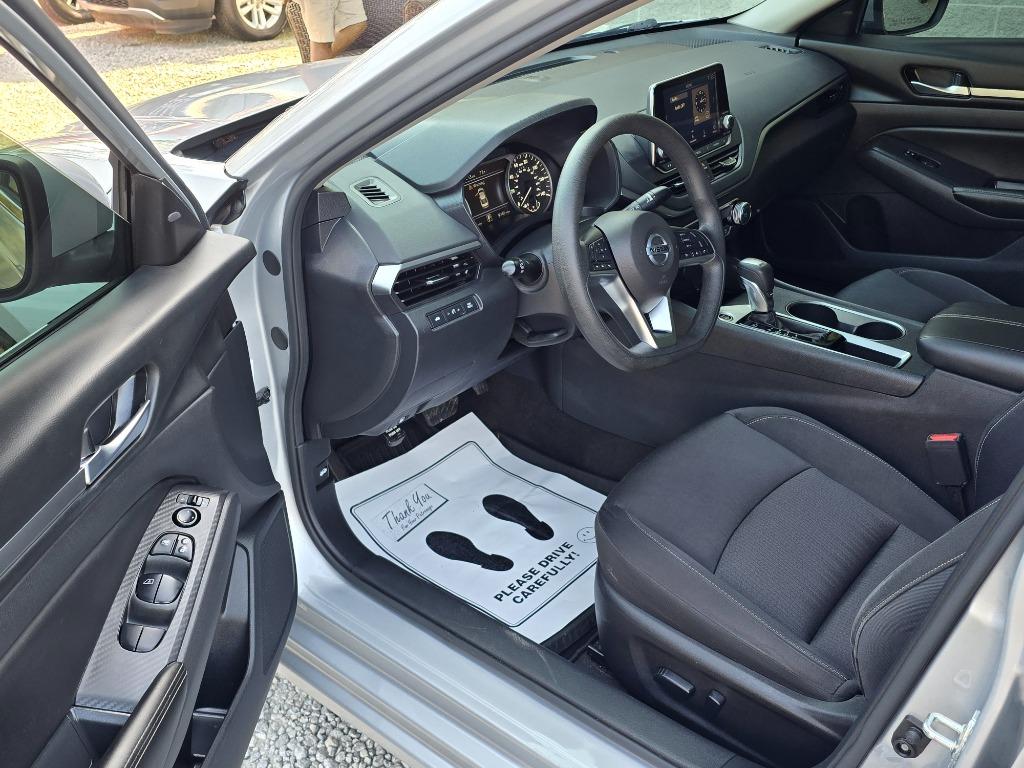 2022 Nissan Altima - $19,995