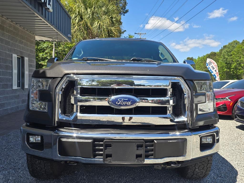 2017 Ford F-150 - $21,995