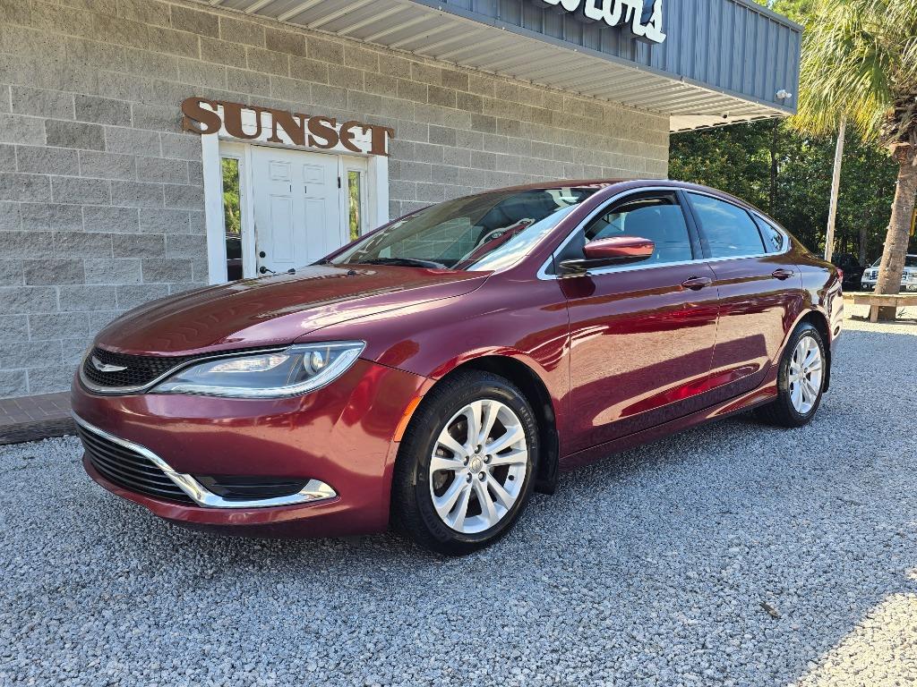 2016 Chrysler 200 - $8,995