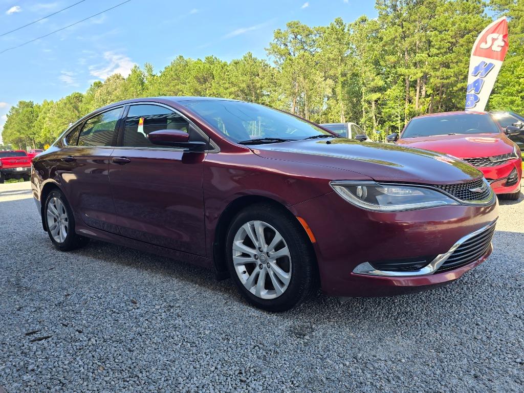 2016 Chrysler 200 - $8,995