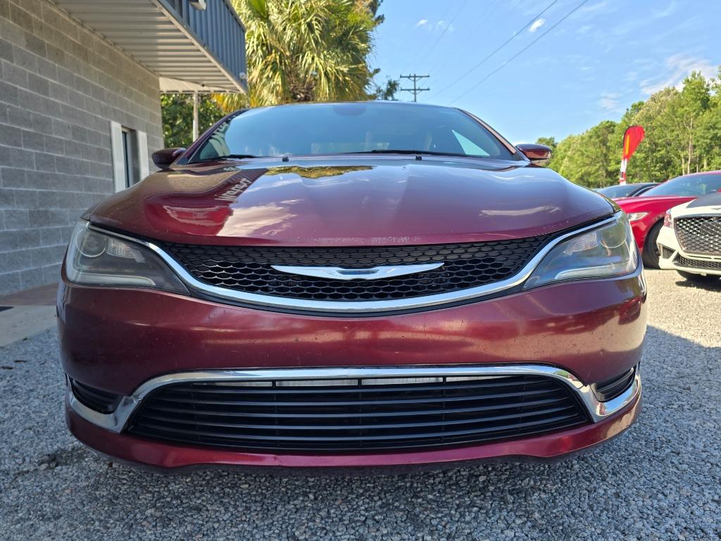 2016 Chrysler 200 - $8,995