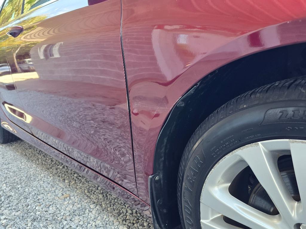 2016 Chrysler 200 - $8,995