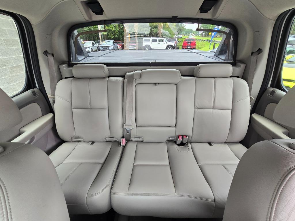 2010 Chevrolet Avalanche - $15,495