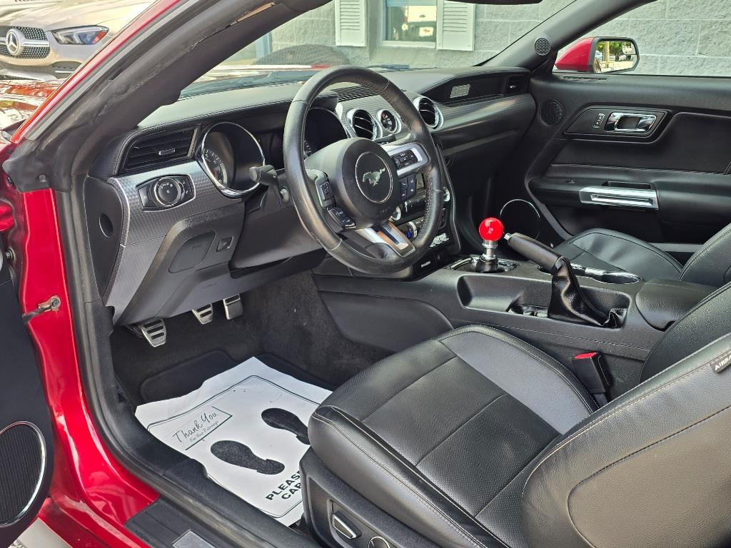 2017 Ford Mustang - $15,995