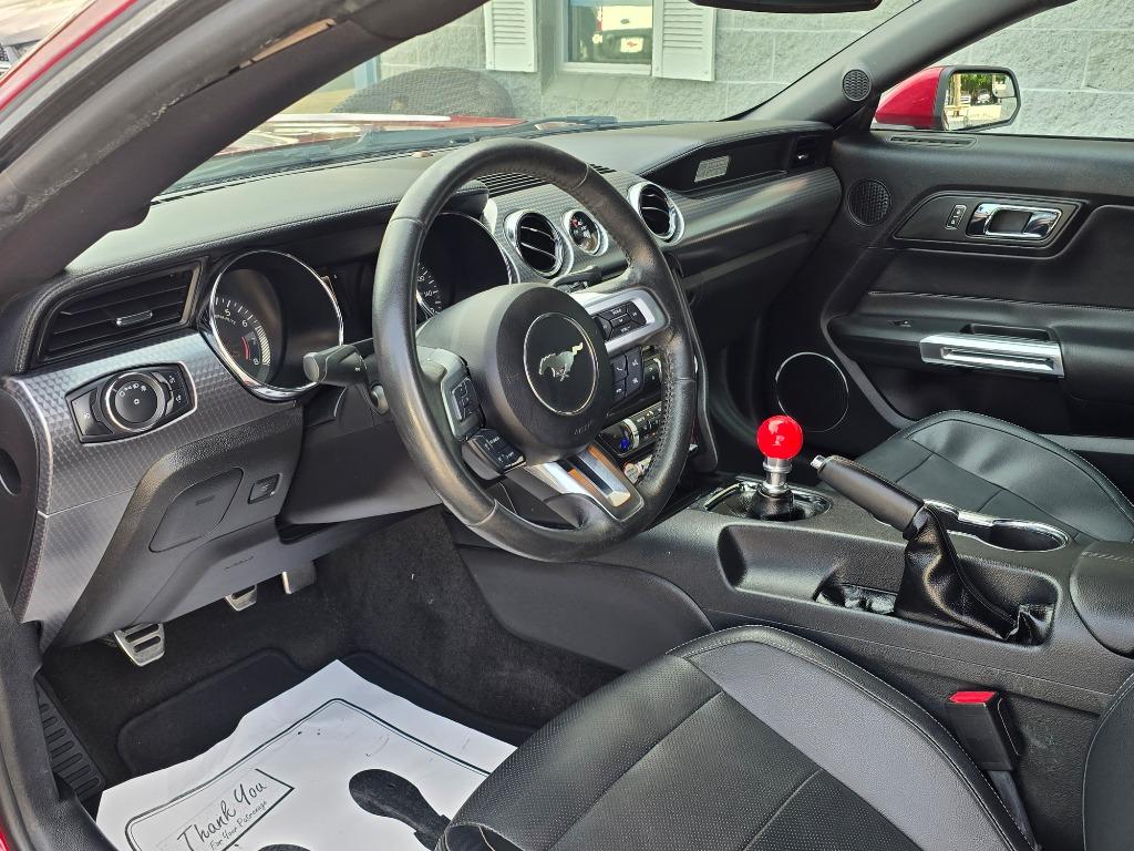 2017 Ford Mustang - $15,995