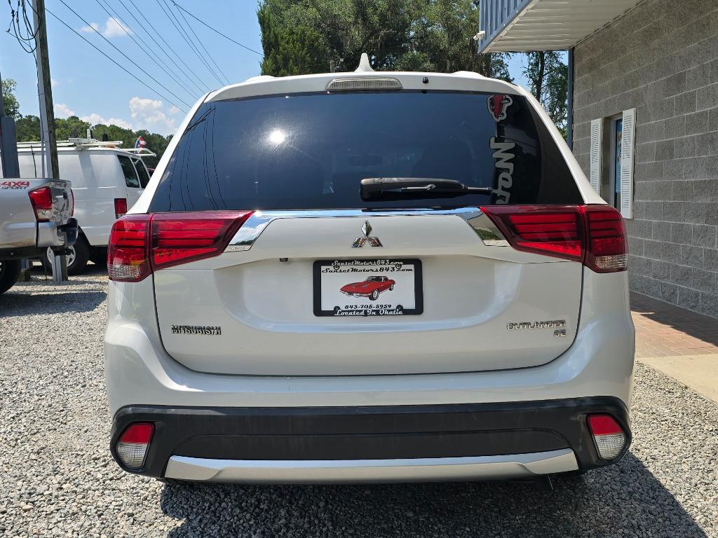 2018 Mitsubishi Outlander - $15,995